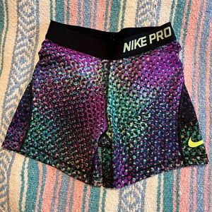 *sold on Merc* Nike pro dry fit shorts youth sz Large